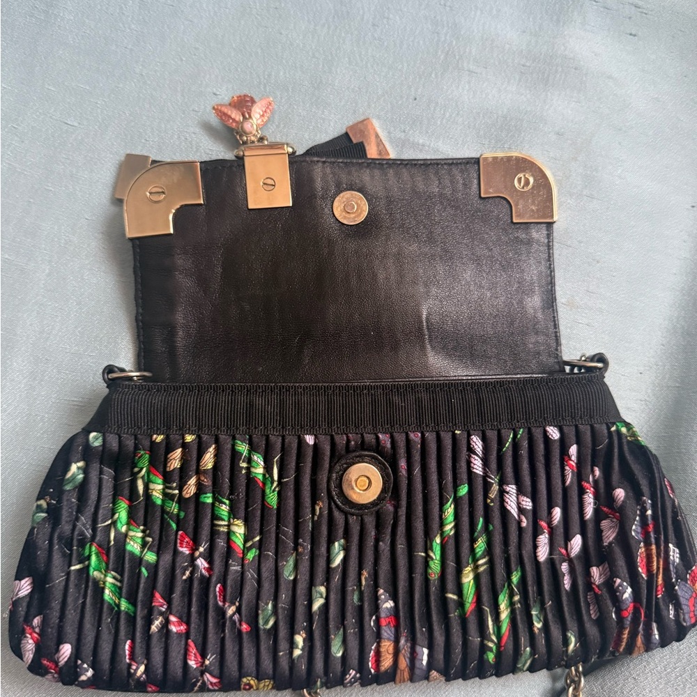 Gucci Black Floral Pleated Chain-Handle Evening Clutch - Picture 4 of 6